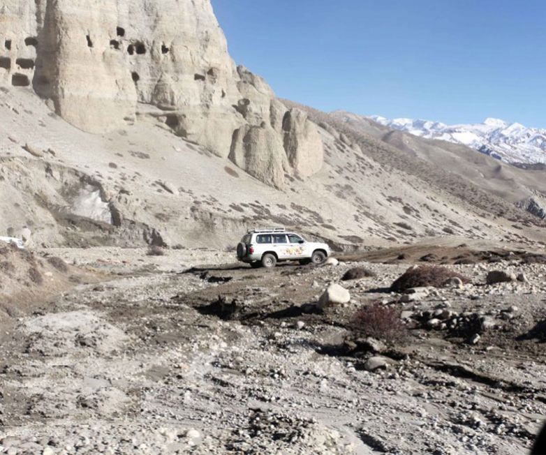 4WD overland experience in Mustang, Nepal